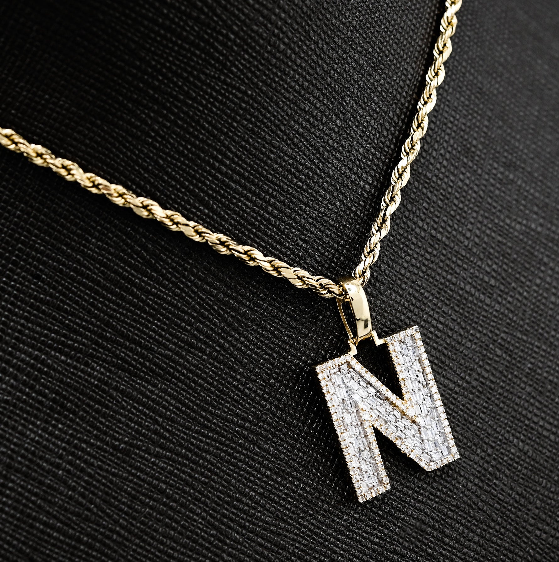 10K Yellow Gold 0.60 CT Natural Diamond Initial N